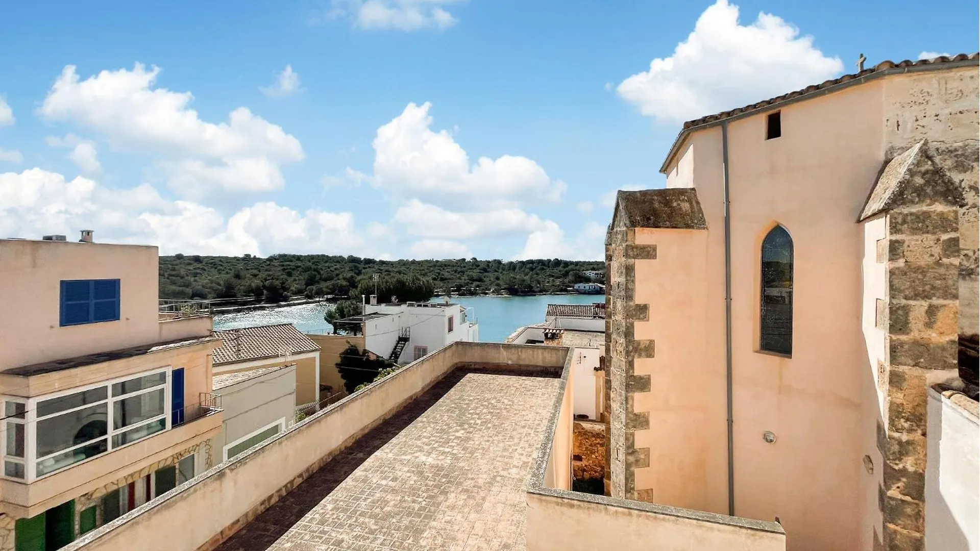 Lovely Home In Portocolom With Kitchen Tatil Evi Puerto Colom